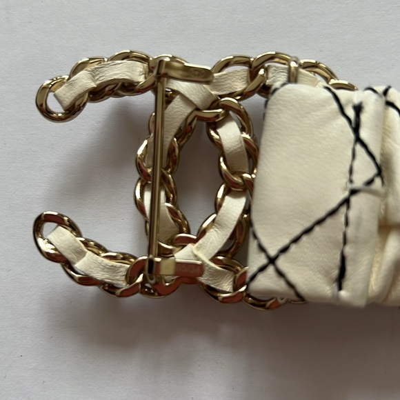 New Chanel Belt - Pearl CC Logo - Size 85 - Picture 6 of 7